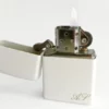 Zippo in weiß